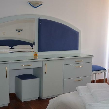 Perfect Beachfront Apartment أثينا المظهر الخارجي الصورة
