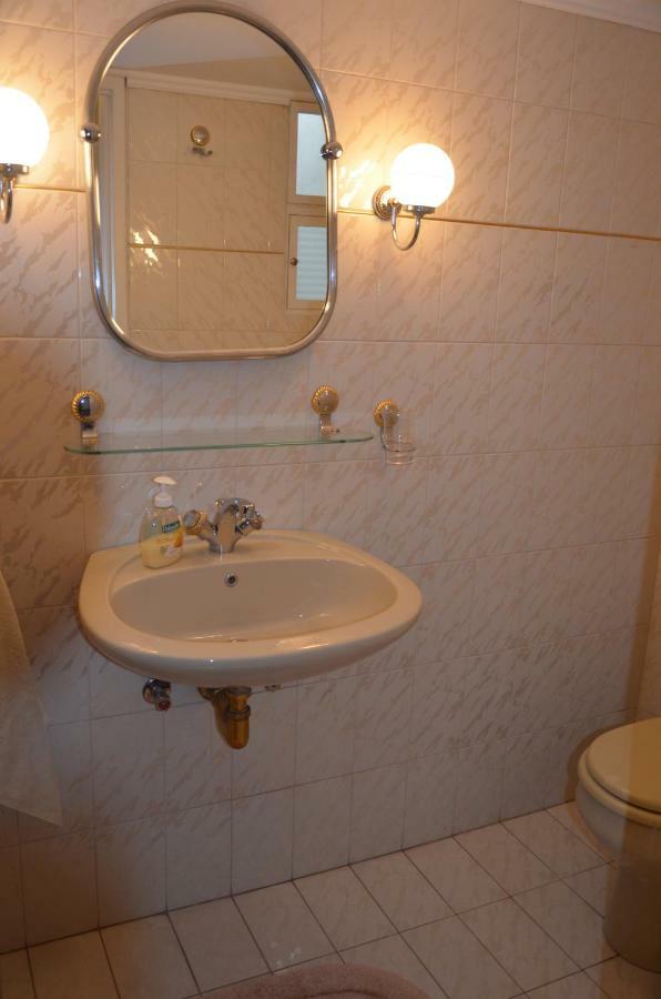 Perfect Beachfront Apartment أثينا المظهر الخارجي الصورة