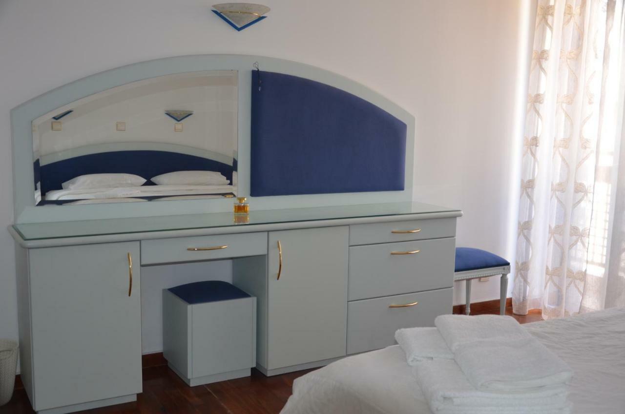 Perfect Beachfront Apartment أثينا المظهر الخارجي الصورة
