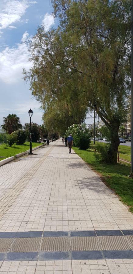 Perfect Beachfront Apartment أثينا المظهر الخارجي الصورة